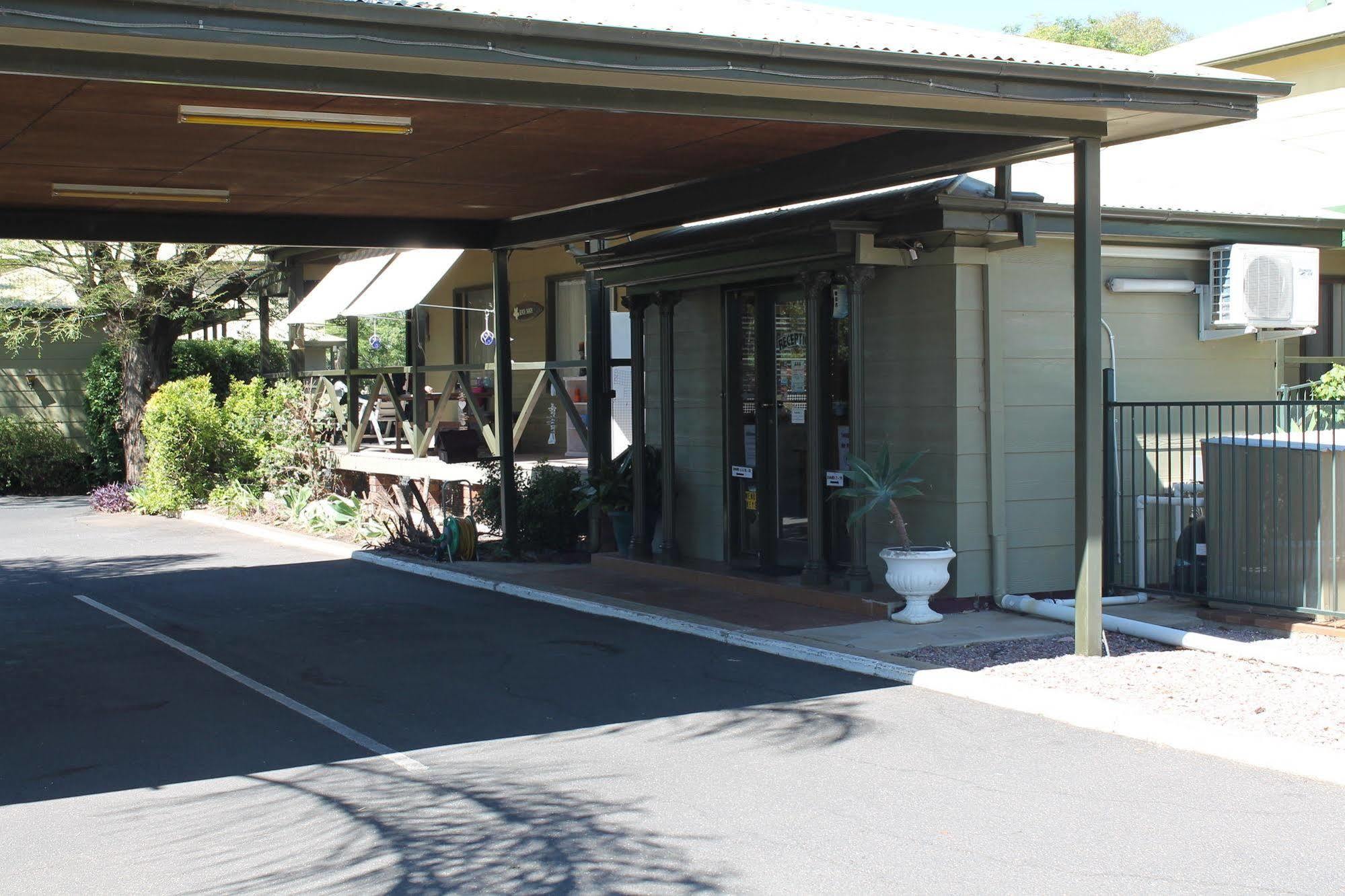 Lake Forbes Motel Exterior foto