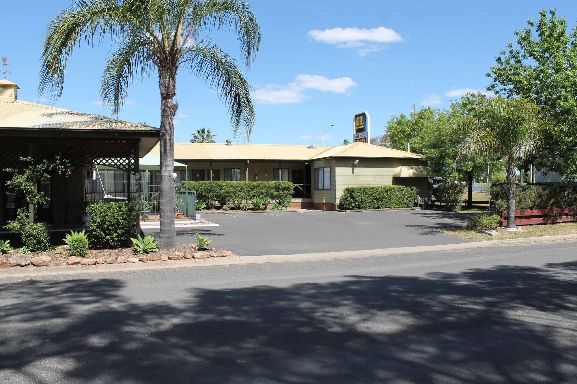 Lake Forbes Motel Exterior foto