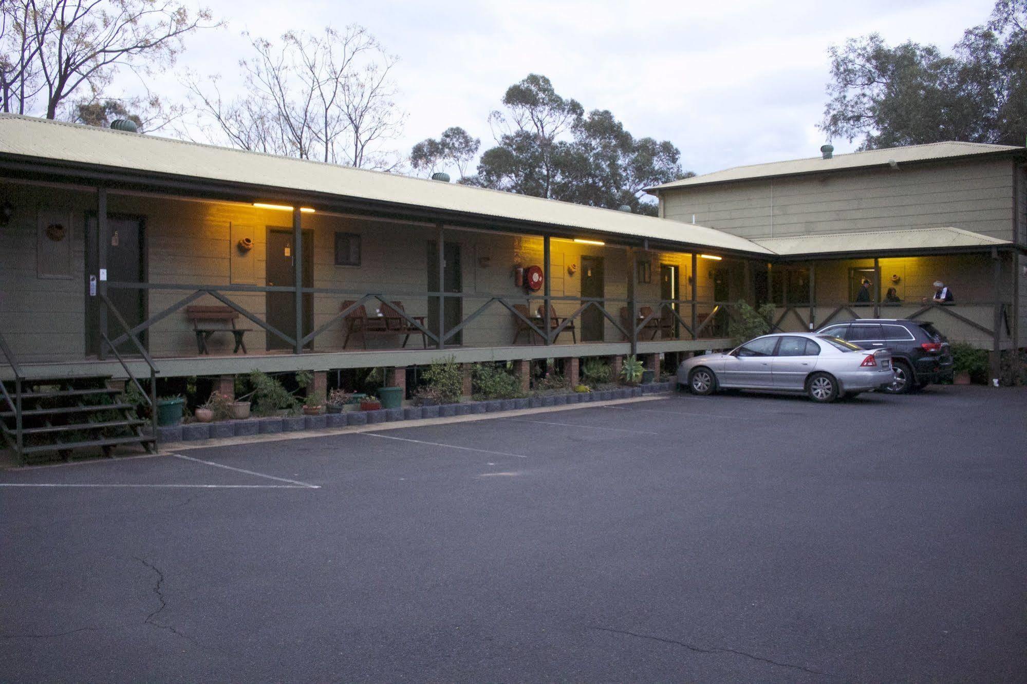Lake Forbes Motel Exterior foto